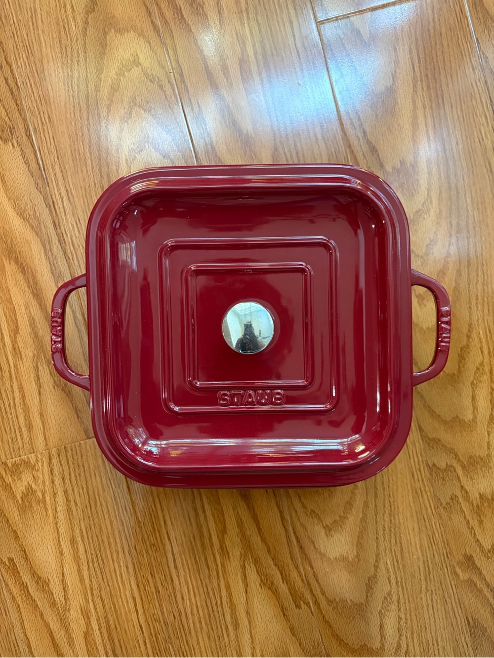 Staub 9 1/2 “ Square Baker with lid & Silver Knob Cranberry